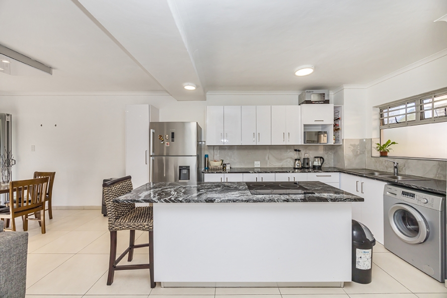 To Let 2 Bedroom Property for Rent in Rondebosch Western Cape